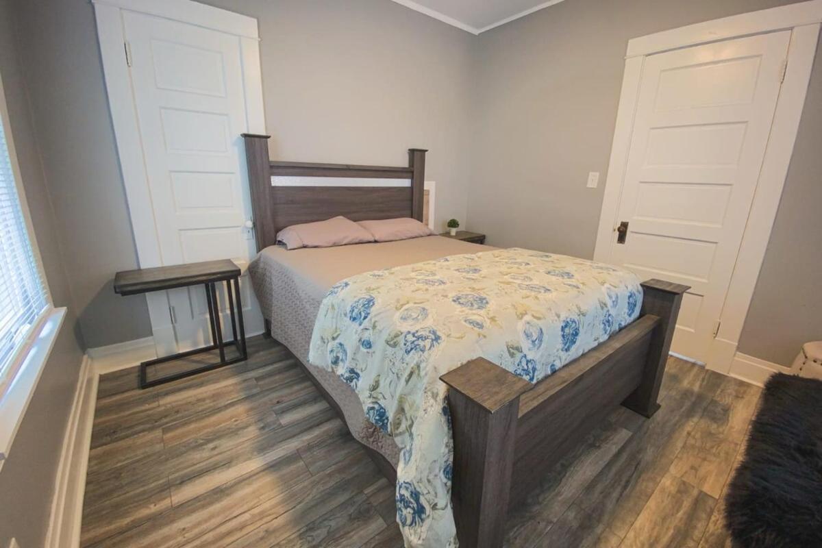 Large 6Br, 2 Bath In Niagara Falls Luaran gambar